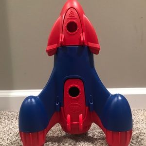 green toys spaceship